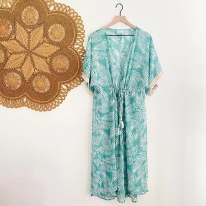 True Destinations Palm / Fern Leaf Resort Wear Swim Cover Up for Beach Vacation
